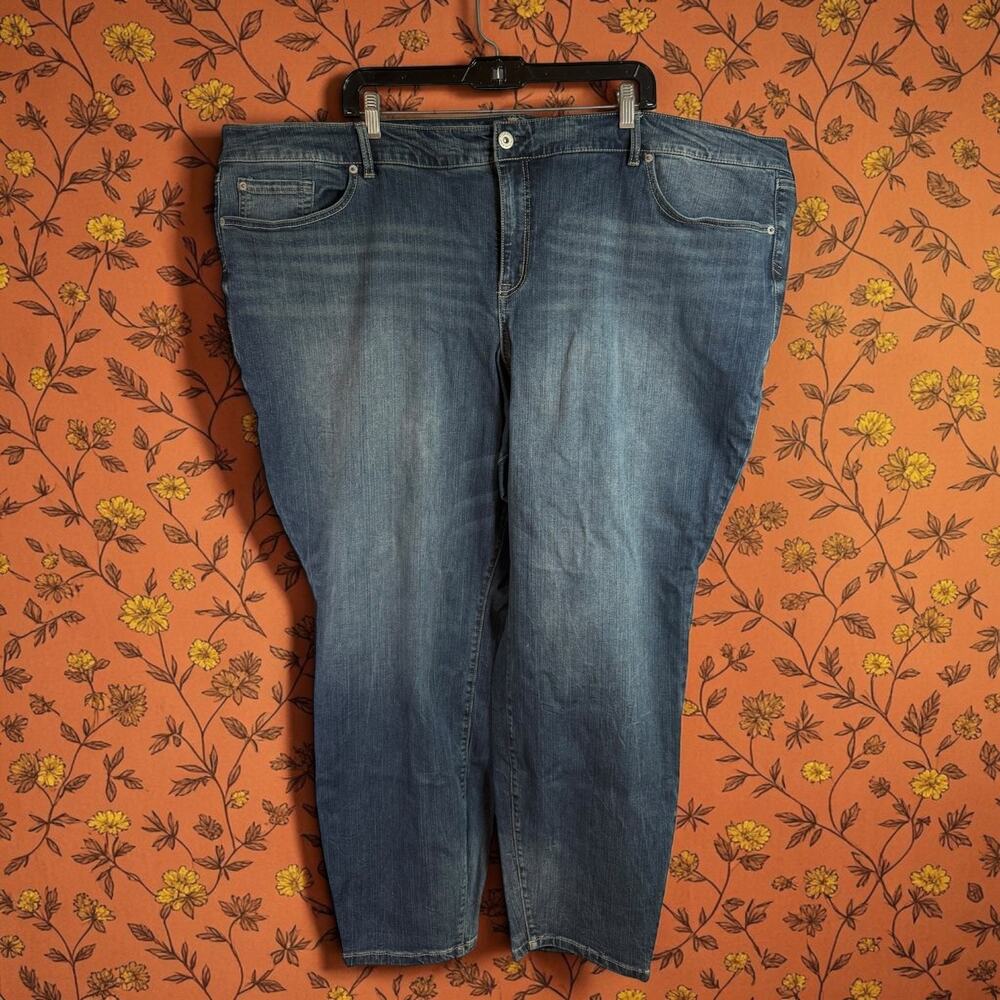 Torrid Women's 30R Dark Blue Distressed Wash Boyfriend Stretch Denim Jeans